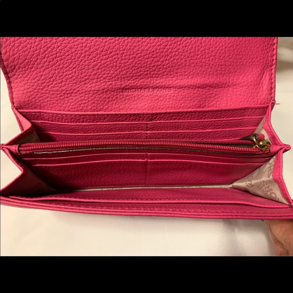 Michael kors Wallet - Picture 2 of 4